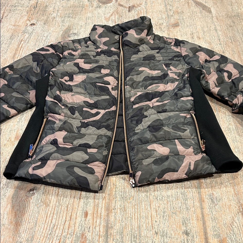 Ci Sono Camouflage Jacket with Black Accents